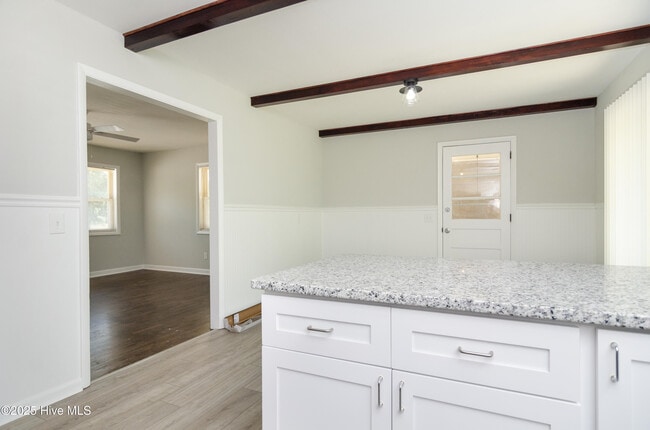 Building Photo - 548 Antietam Dr