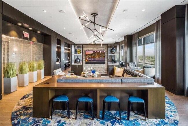 Building Photo - 4836 Rugby Ave