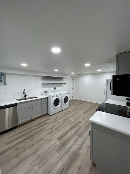 Building Photo - 321 E 1040 N