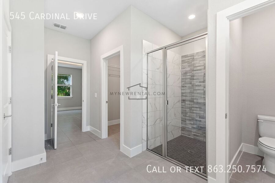 Building Photo - 545 Cardinal Dr