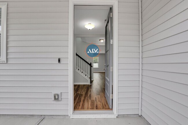Building Photo - Upgraded 4BR in Heritage at New Riverside – Fenced Yard, Island Kitchen - Available July 15