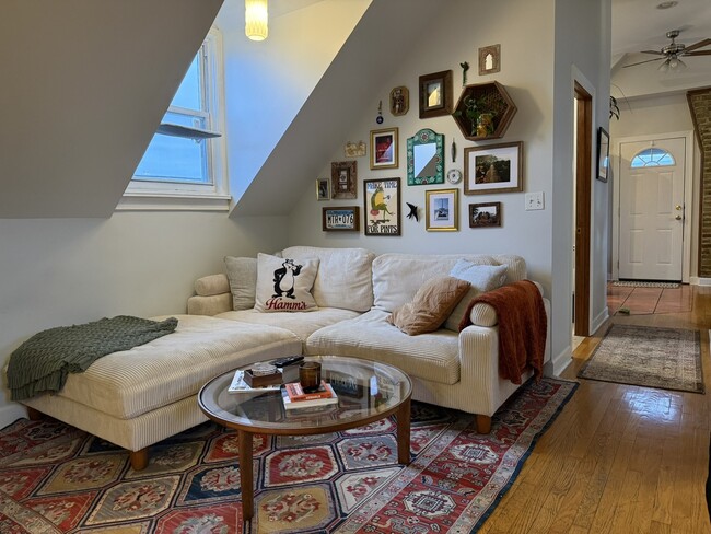 Building Photo - 1823 W Superior St