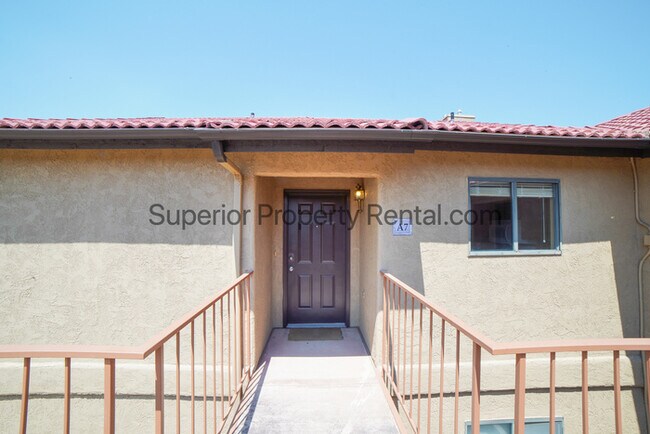 Building Photo - Furnished 2 bed, 2 bath condo with views