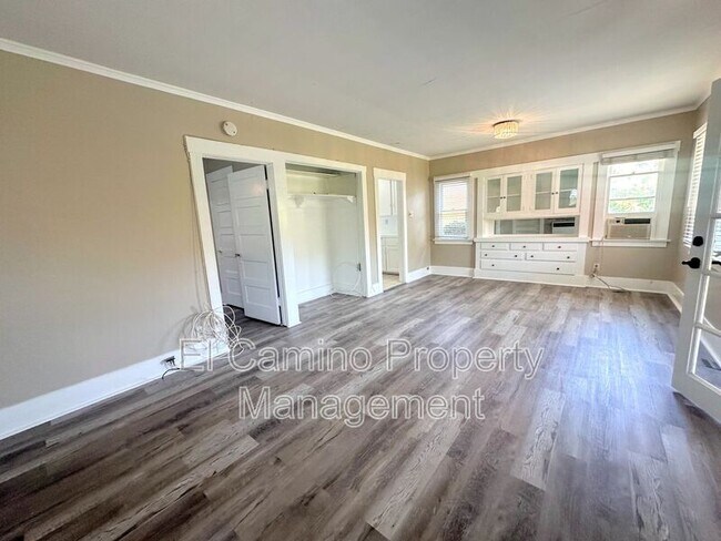 Building Photo - 5758 Pickering Ave