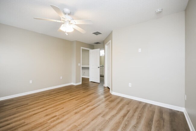 Building Photo - 12821 Oulton Cir