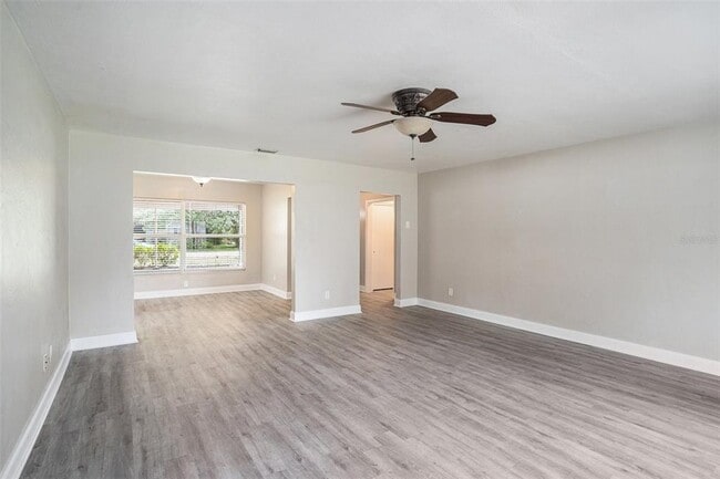 Building Photo - 3002 W Marlin Ave