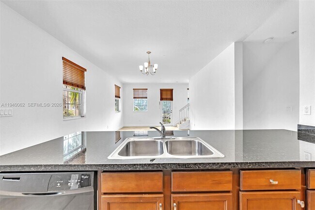 Building Photo - 908 SW 147th Ave