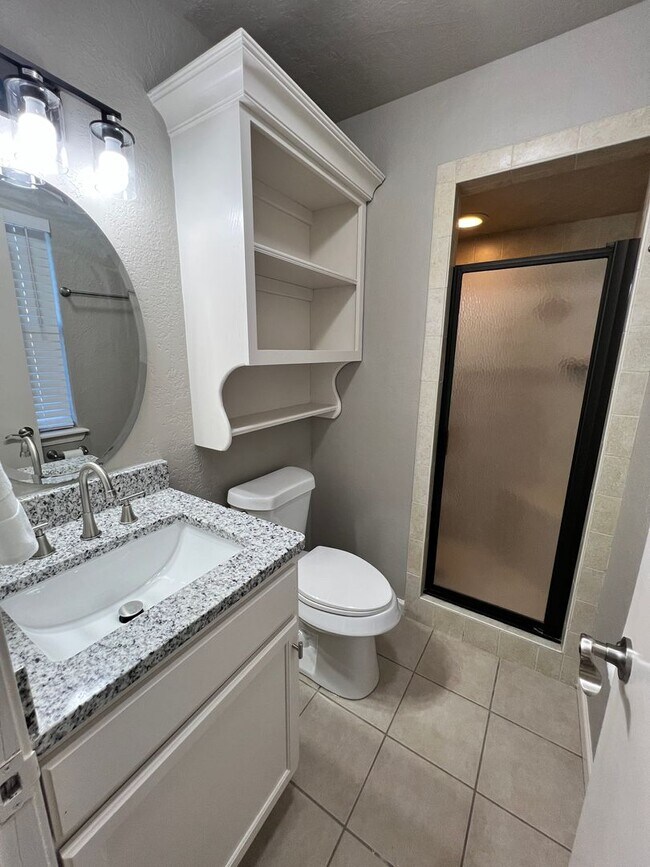 Building Photo - 919 SW 60th- AVAILABLE NOW!!