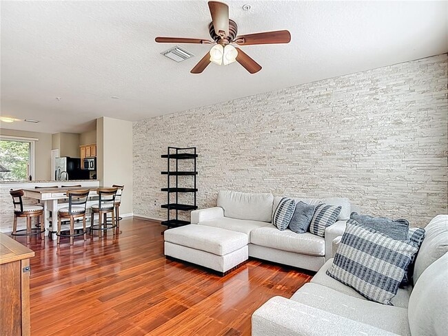 Building Photo - 3133 Bayshore Oaks Dr