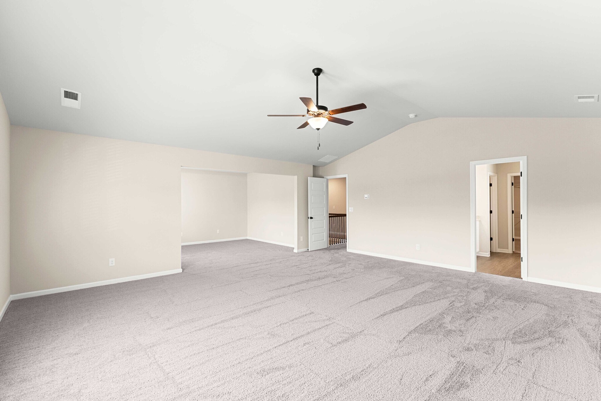 Building Photo - 755 Lakehaven Ln