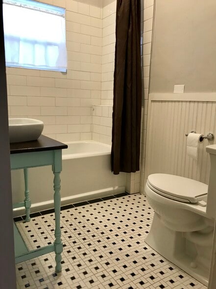 Building Photo - 734 E Drachman St