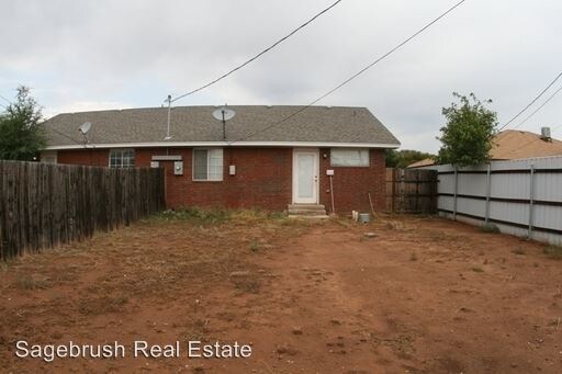 Building Photo - 1233 Purdue Ave