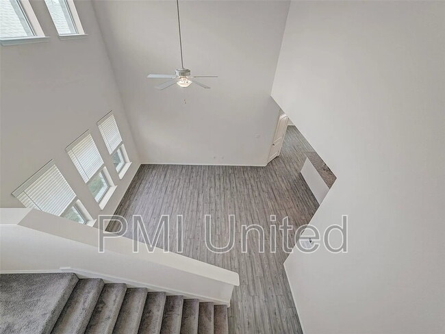 Building Photo - 2321 Larimar Dr