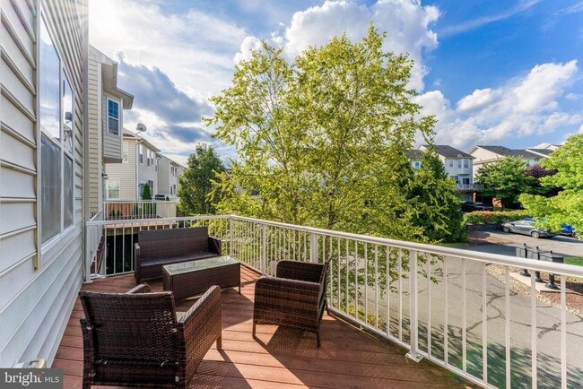 Building Photo - 43190 Loudoun Reserve Dr