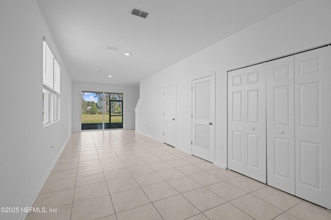 Building Photo - 40 Crisanto Rd