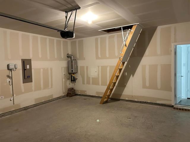 Building Photo - 724 Penvenen Pl