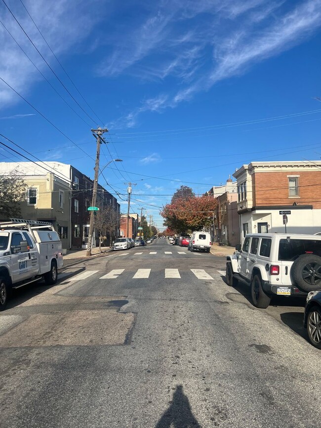 Building Photo - Four bedroom Gemin Port Richmond