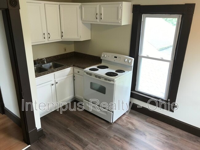 Building Photo - 236 E William St