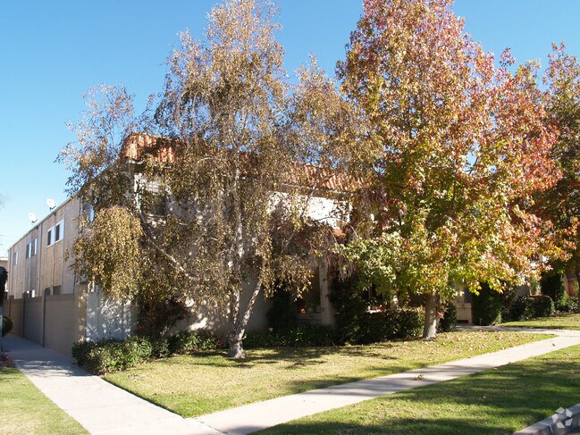 Building Photo - 3921 Howard Ave