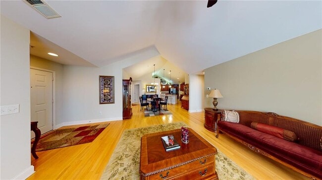 Building Photo - 100 Highlands Ridge Pl SE