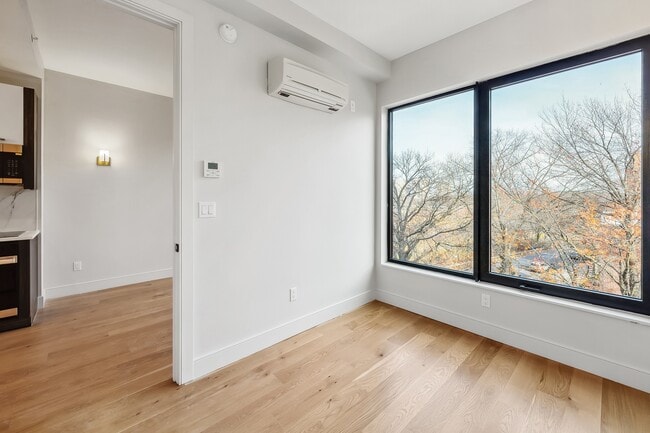 Building Photo - Pelham Residence