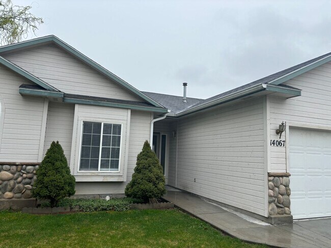 Building Photo - Single level Home on Culdesac!