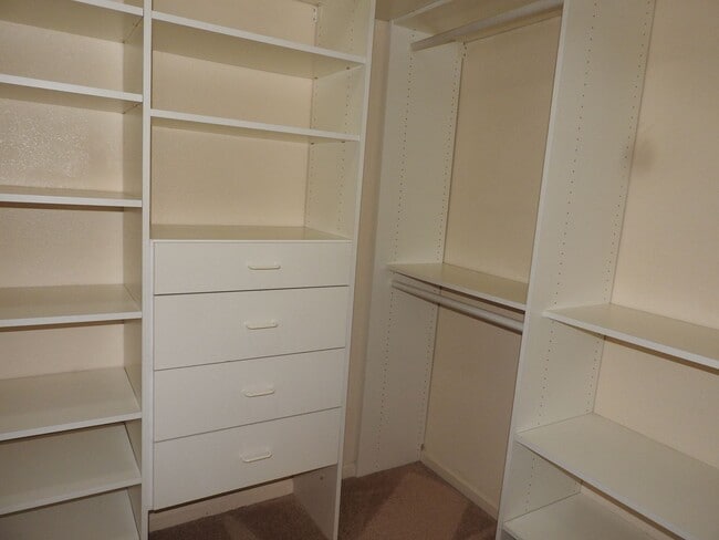 Building Photo - Beautiful Granite Bay Home in Gated Community