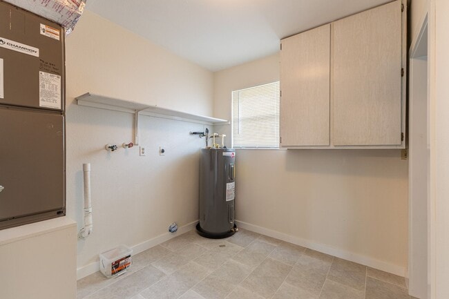 Building Photo - 210 Delido Ct