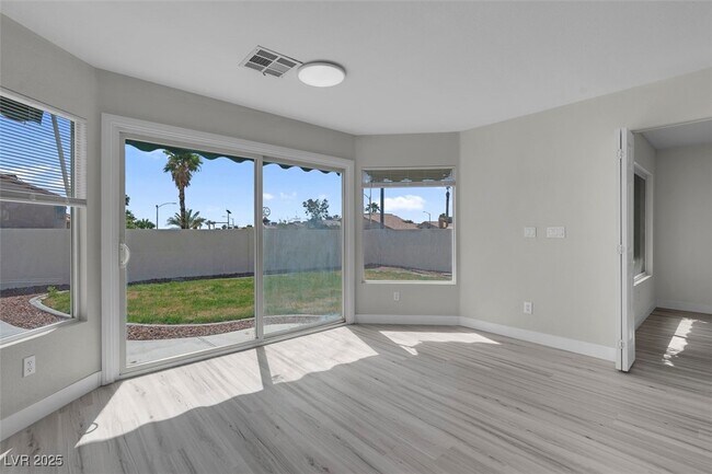 Building Photo - 3604 N Campbell Rd