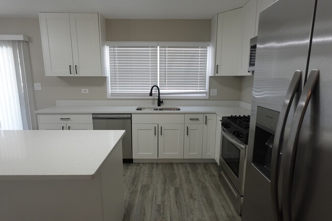 Building Photo - 1800 Hollywood Ave