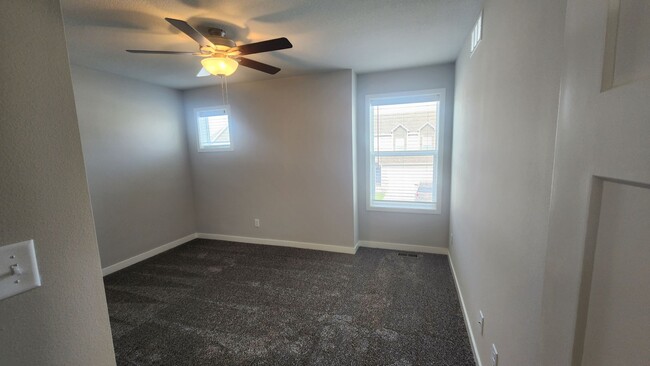 Building Photo - Brand New Ankeny Townhouse for Rent