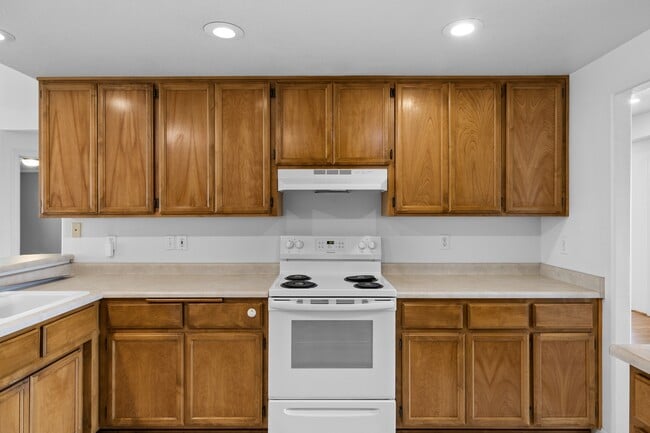 Building Photo - 621 Shadow Wood Dr