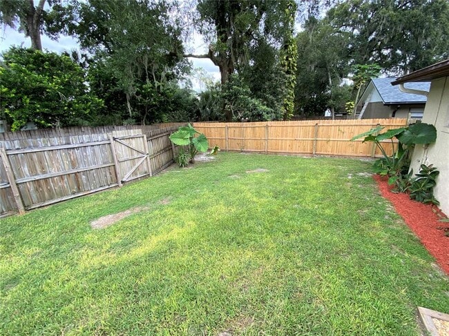 Building Photo - 214 Stevenage Dr