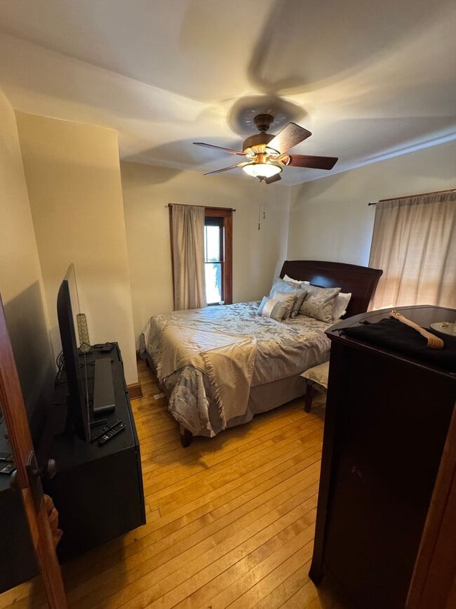 Building Photo - Gorgeous Single Family Home In Bryn Mawr - Available 8/15!