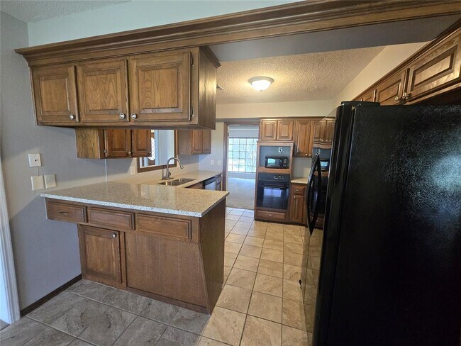 Building Photo - 4009 Cherry Hill Ln