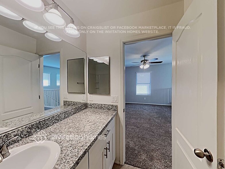 Building Photo - 1342 S Salem