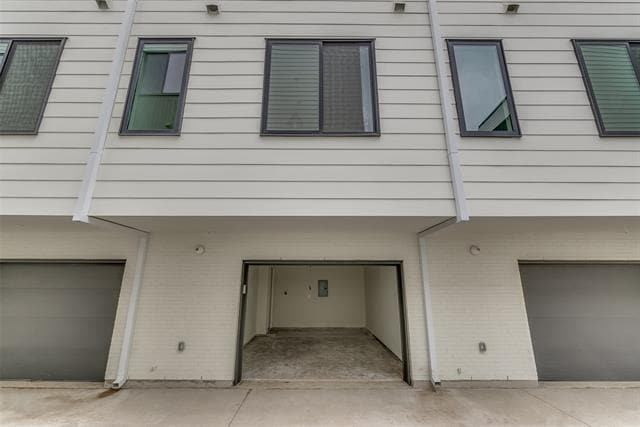 Building Photo - 5609 Live Oak St