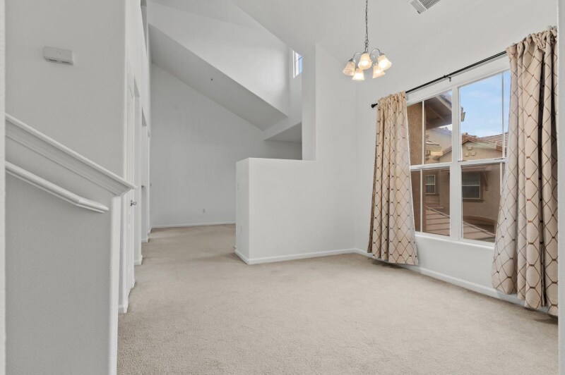 Building Photo - 5350 Dunlay Dr