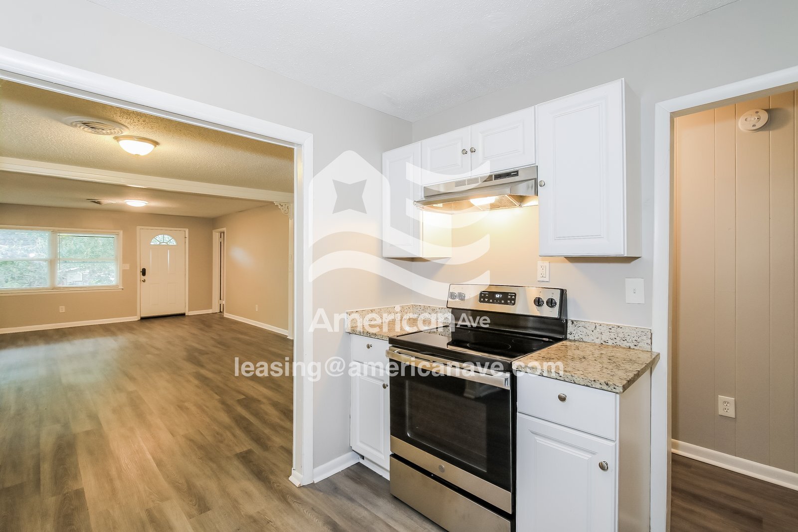 Building Photo - 743 Katherine St