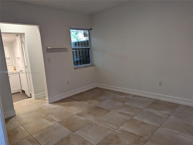 Building Photo - 11481 SW 145th Ave