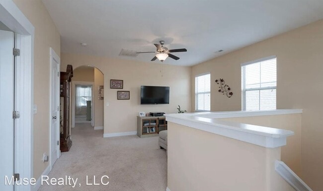 Building Photo - 3 br, 2.5 bath House - 936 Herrons Ferry