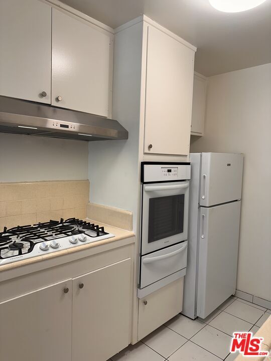 Building Photo - 5411 S Centinela Ave