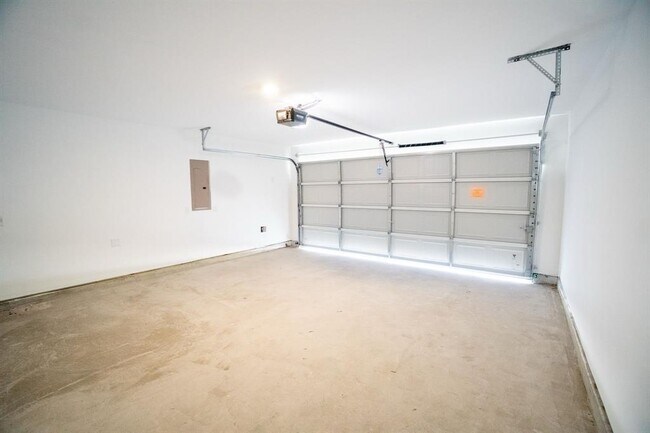Building Photo - 1107 Rustic Willow Dr