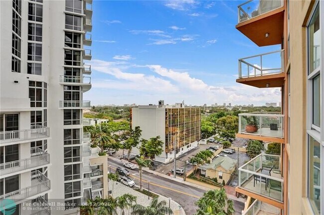 Building Photo - 111 SE 8th Ave