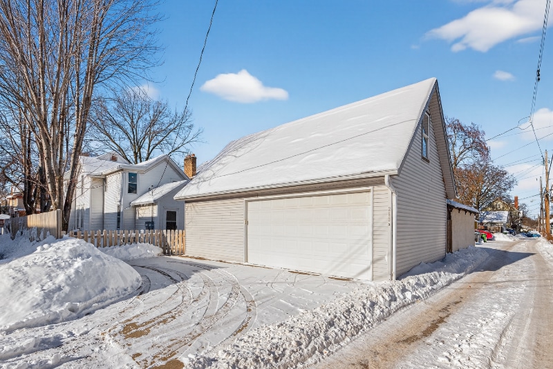 Building Photo - 2633 Colfax Ave South