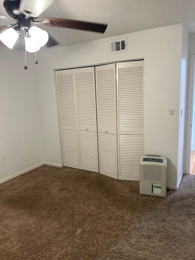 Building Photo - 15171 Cedarwood Ln