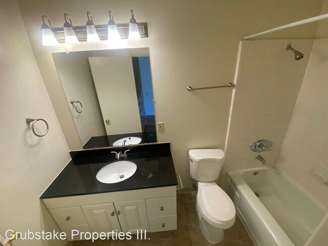 Building Photo - Studio, 1 bath Apartment - 1735 Broadway S...