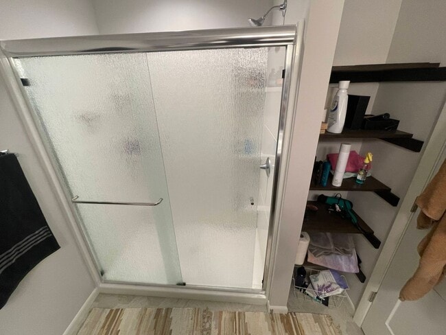 Building Photo - Newly built 2 bed / 2.5 bath townhouse in ...