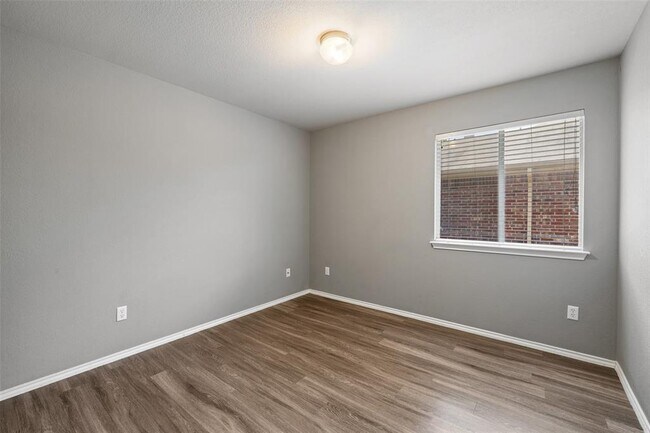 Building Photo - 1625 Pavelich Pass