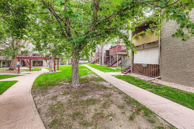 Building Photo - 5300 Cherry Creek S Dr